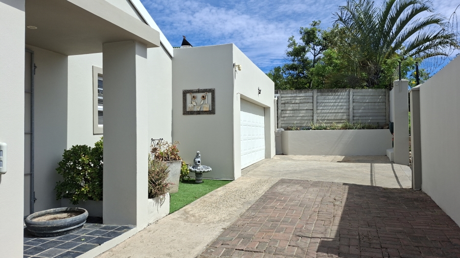 3 Bedroom Property for Sale in Beacon Bay Eastern Cape
